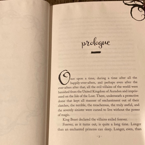 The Isle of the Lost :by Melissa De La Cruz - Picture 3 of 5